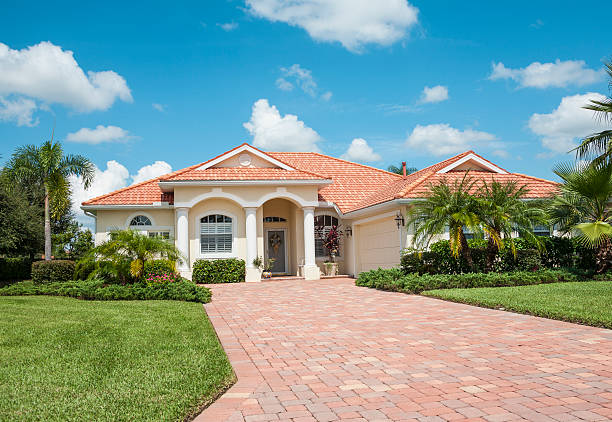 Best Driveway Paving Contractor  in Lakewood Clu, MI